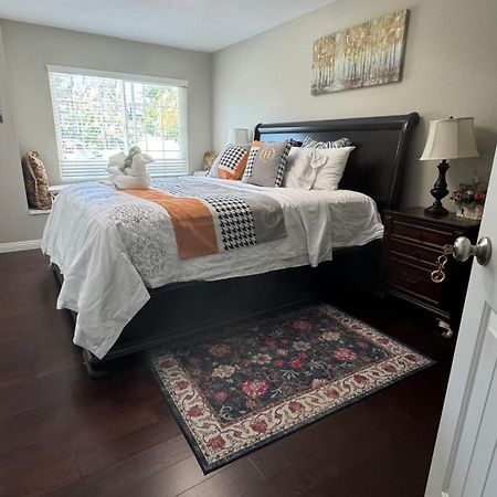 2#Family Suite King Bed Room Чино-Хилс Экстерьер фото